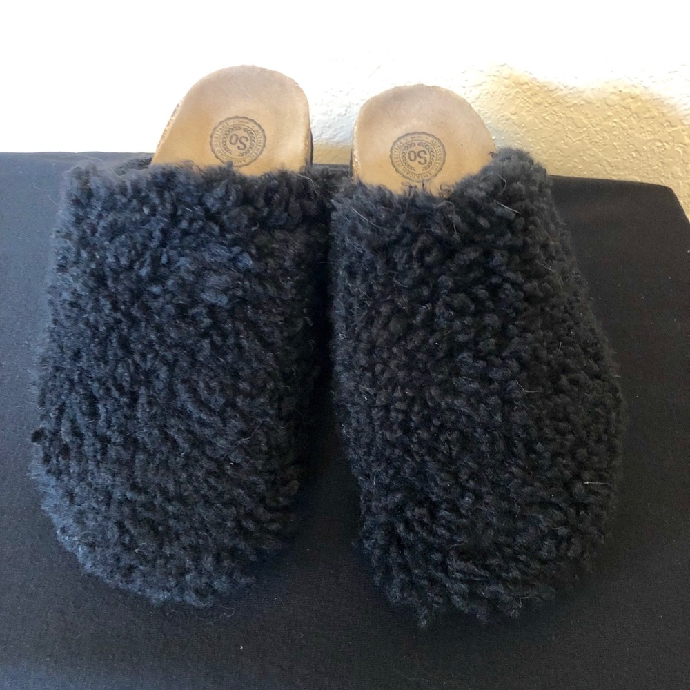 Black Shearling Clogs